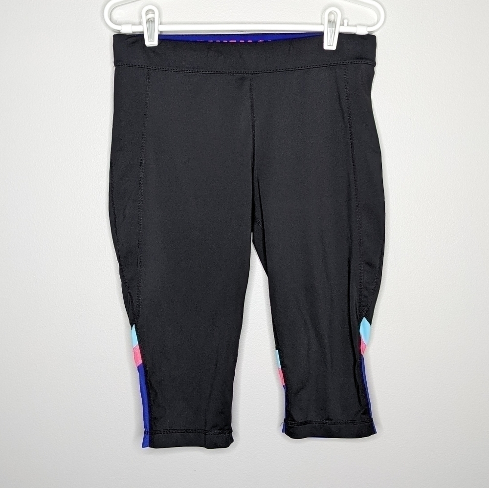 ✨3/$15 Ideology black blue cropped workout legging M